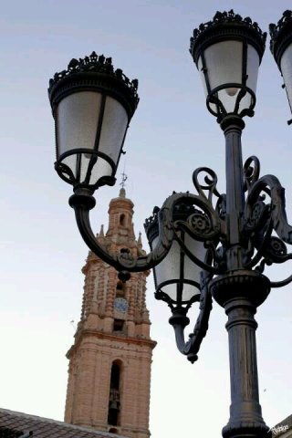 Torre Asunción y farola plaza